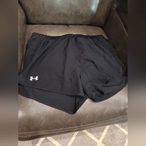 Under Armour Loose Black Shorts